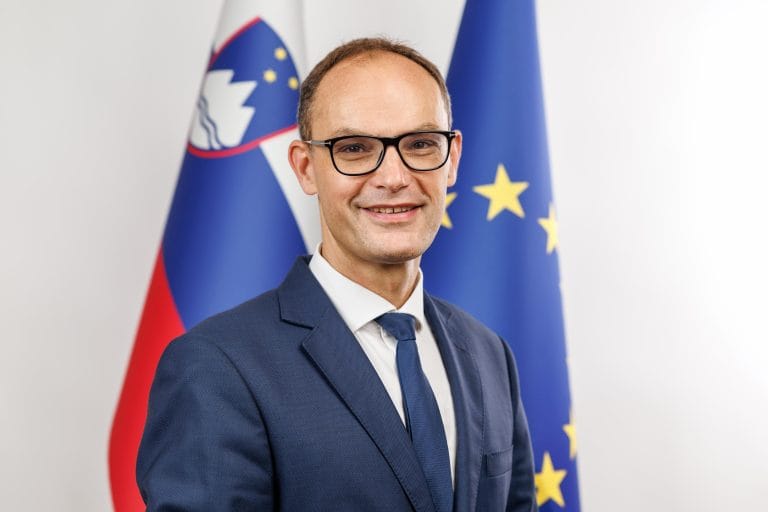 prvi uradni obisk sindikata spins pri ministru dr. anžetu logarju